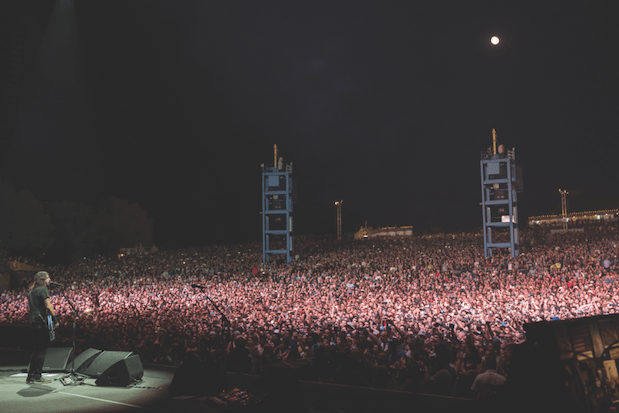 foo fighters cal jam.png